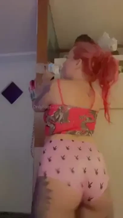 I woke up hella thirsty and thought i d make you a small twerking 