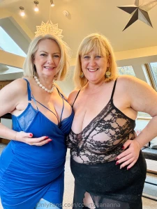 2 busty blondes today catherinecan1 live streams live video calls