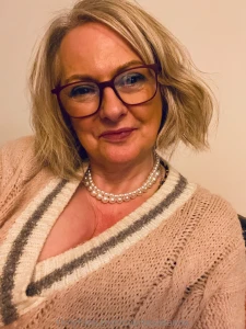 Good evening any fancy chatting on this saturday evening let me show