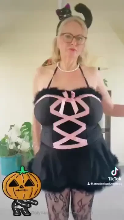 A halloween dance just for you who noticed my pussy 