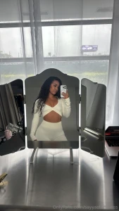 Hey babe i ve got a surprise for you i ll be live at 8 pm est with a