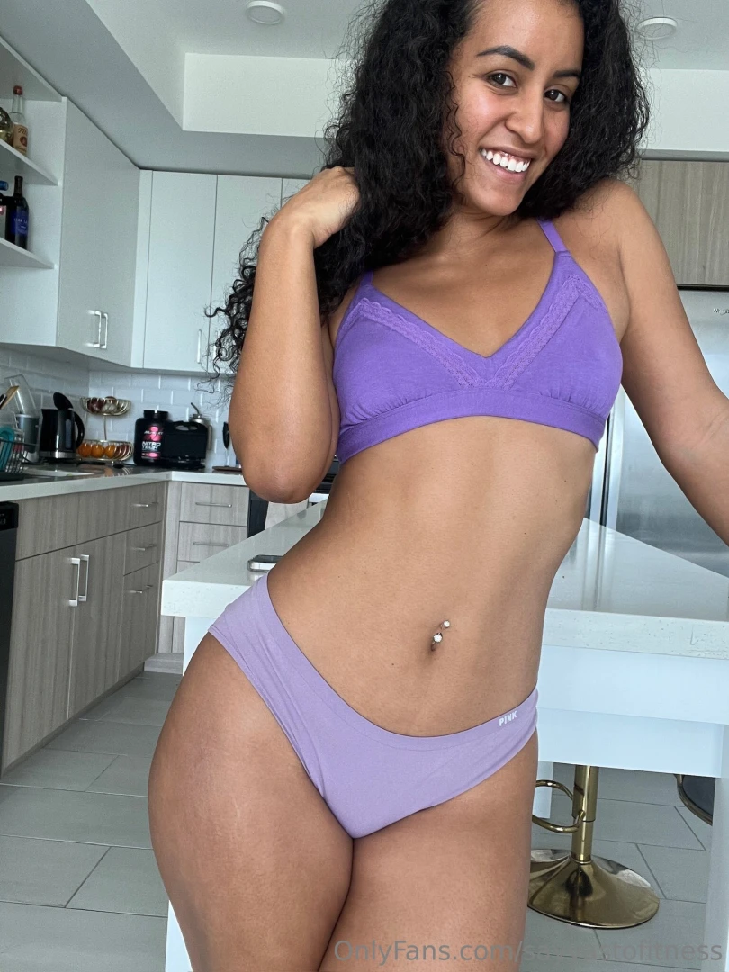 I m happier when you pay attention to me 