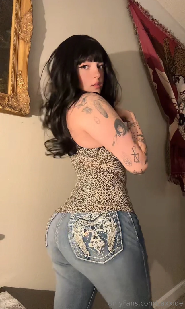 These jeans make my ass look sooo good 