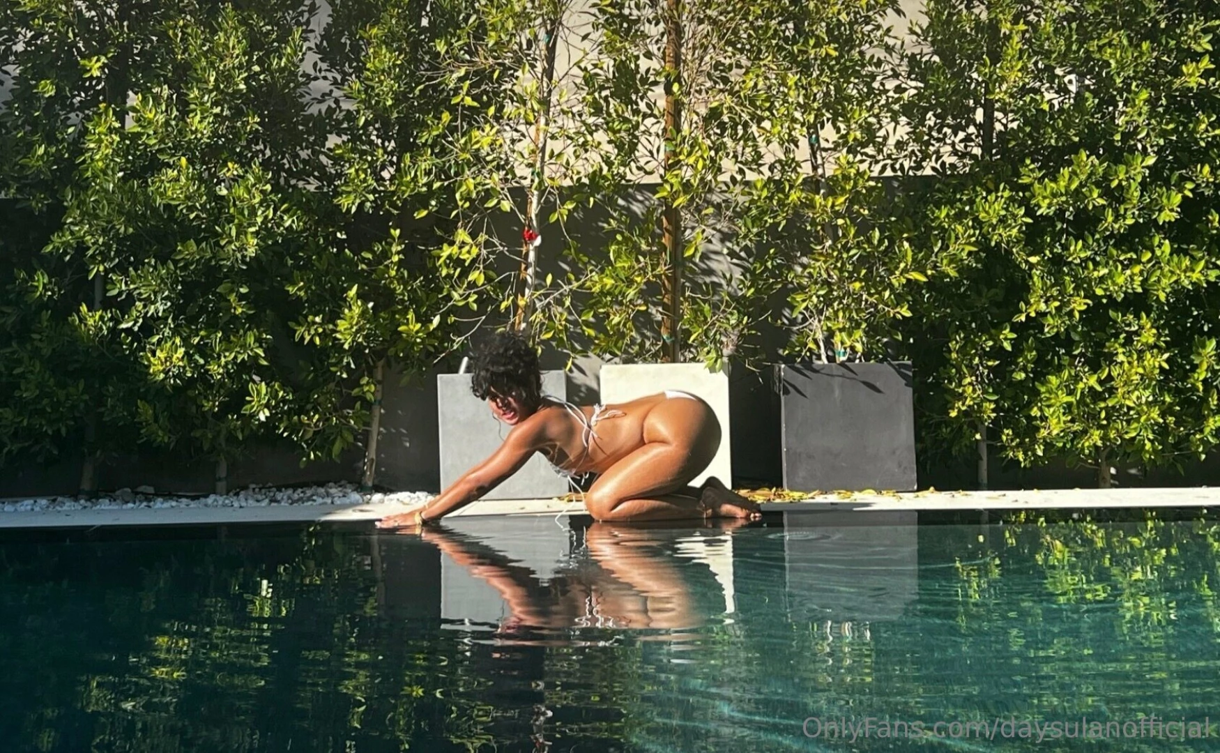 I bet you know this by now it s your duty to please my booty 