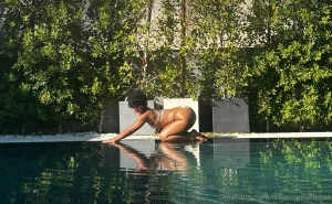 I bet you know this by now it s your duty to please my booty