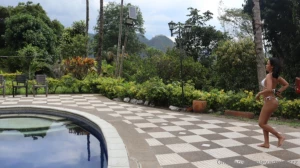 Swipe for a surprise for you desliza hay una sorpresa para ti