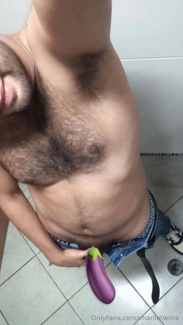 Do you need a hairy and kinky bear in your bed reybigbear come here part 2 