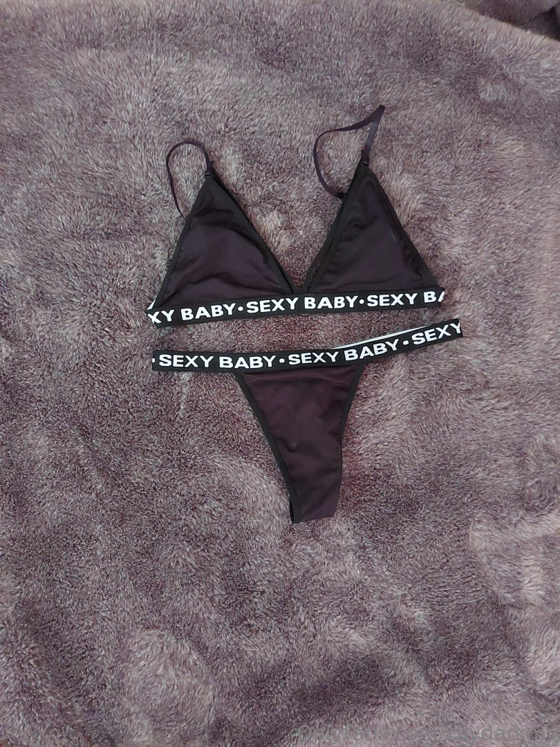 Available to buy now message me for extra dirty options 