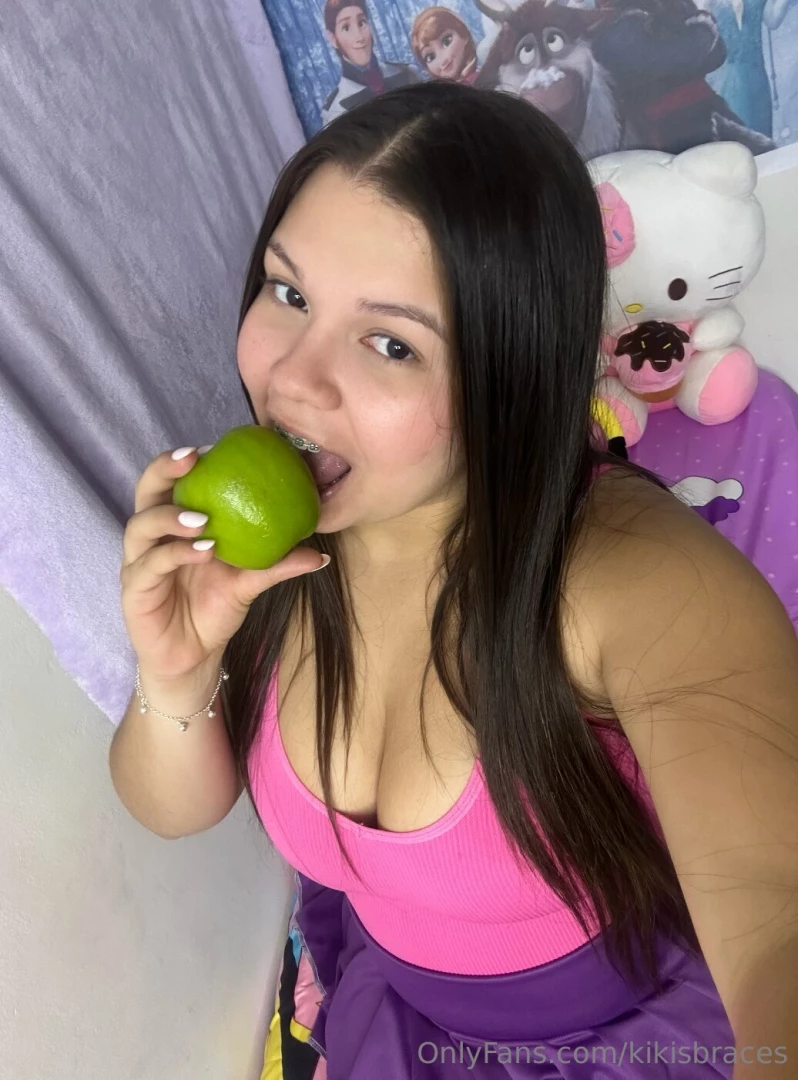 Today i am practicing for my first kiss i hope it will happen someday part 1 