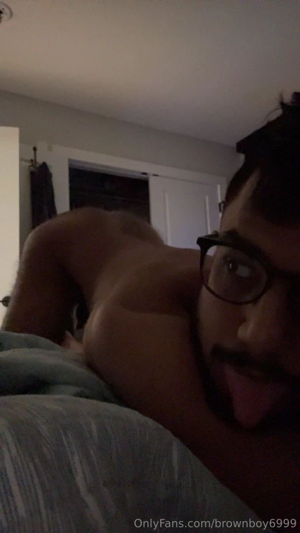 Just woke up from a nap i m so hornyyy 