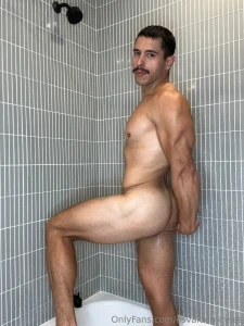 Who s cumming to join me