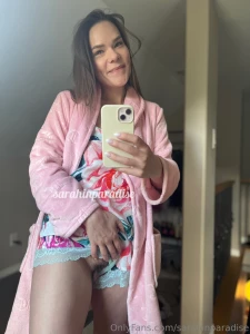 Sending a sexy selfie your way check out your dms for the fully nude