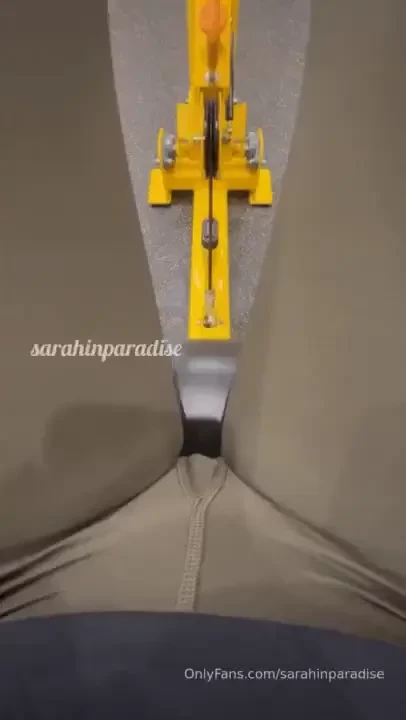 Uh oh someone s gonna see my pussy bulge at the gym 