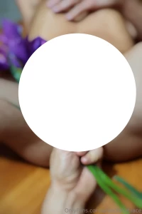This set has your favorites in 11 shots bent over showing off my ass