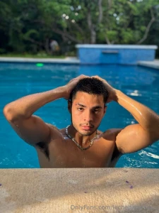 New content just dropped and it s too hot to handle sideboy3235 is