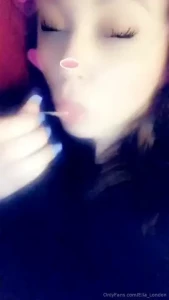 I was tipped to upload some more feet stuff x