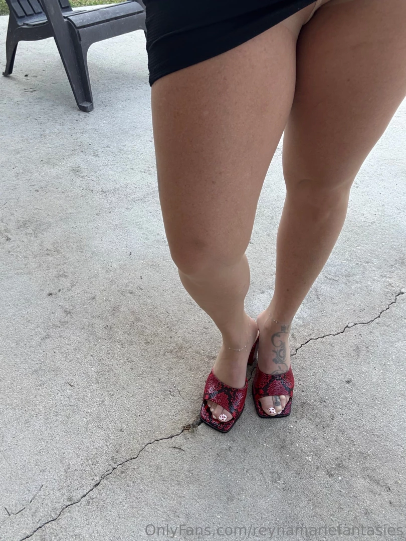 For my pantyhose covered feet fans love cum all over please part 2 