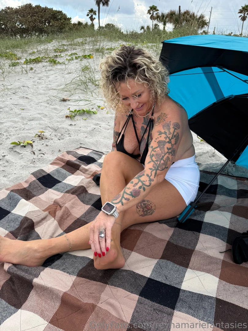 Cute beach pics in pantyhose part 10 