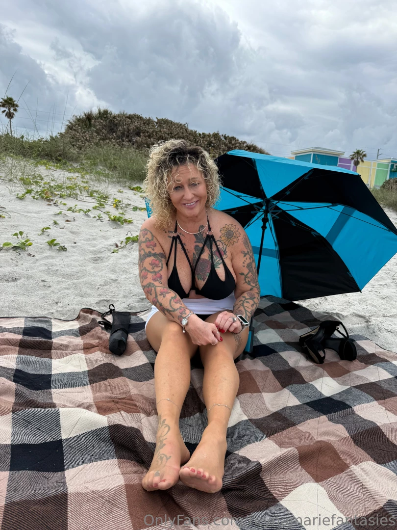 Cute beach pics in pantyhose part 14 