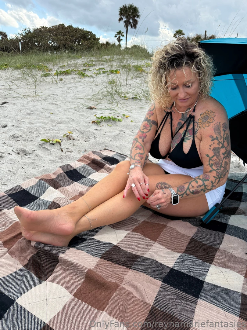 Cute beach pics in pantyhose part 7 