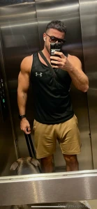 Let s go do you mind if i don t wear underwear