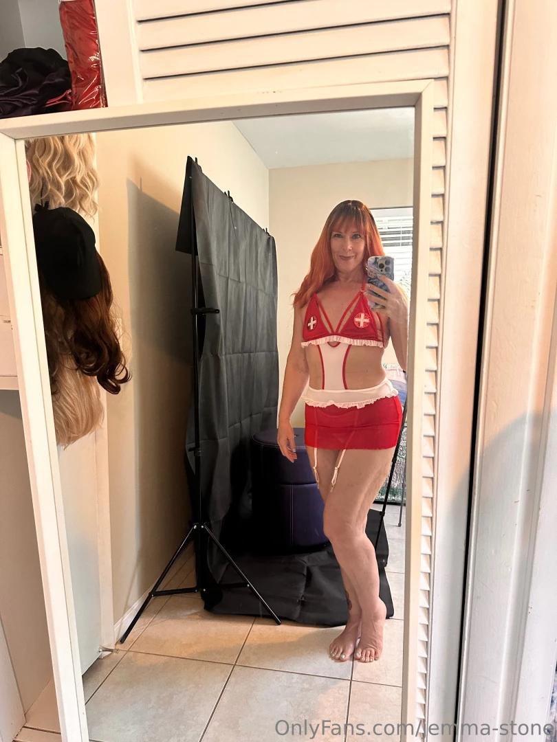 I ve got something extra hot in my dms today want a taste send me a dm 