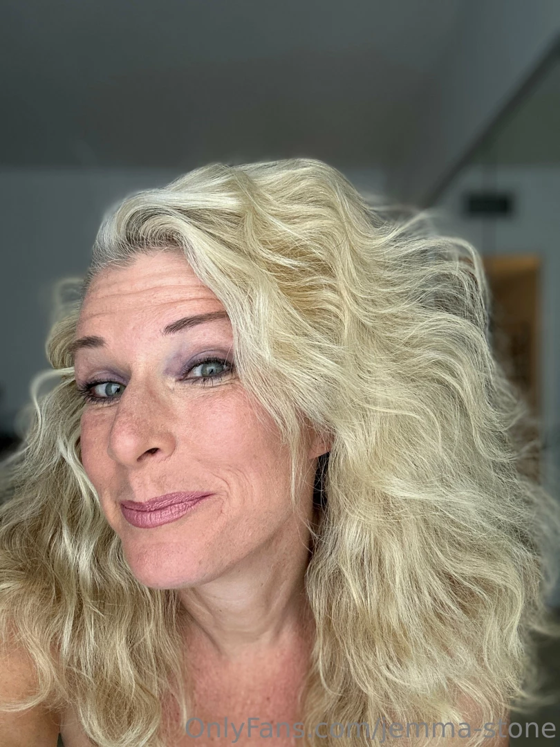 You know what i am in the mood to do text dick rate just tip me 10 in 