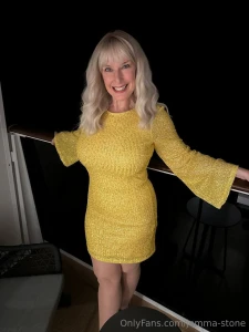 It s my birthday today who s gonna spoil me treat me to a sweet little