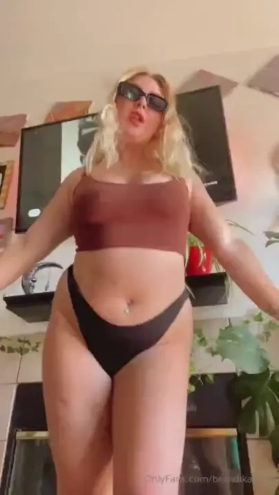 Happy humpday baby you joining me for my live steam tonight 9pm mtn 