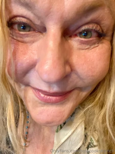 All eyes on you all real