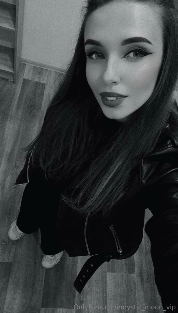 Hello my dears i want to share with you how i spent my walk i will 