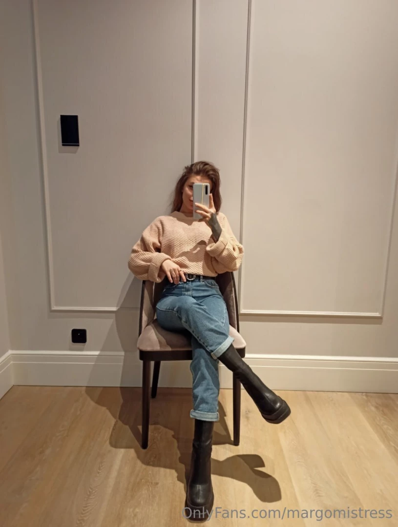 Do you like it when a mistress wears such high-heeled boots 