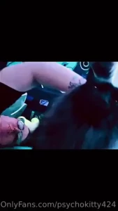 Just brushing that boi
