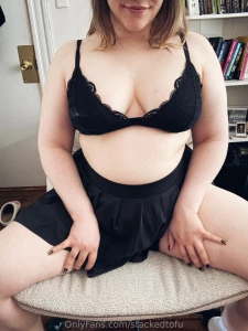 Some daytime fun how bad do you want to see my bare chest i just might