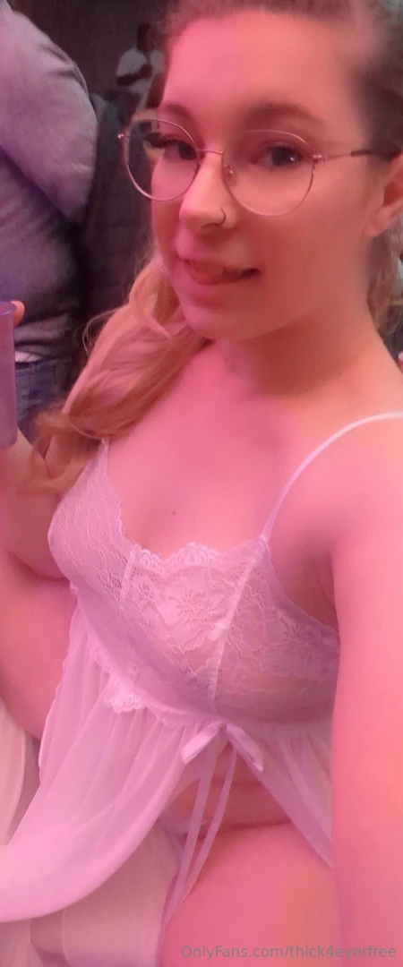 Who wants to see me play with funsize2 0 and dabbey710 tip and we ll 