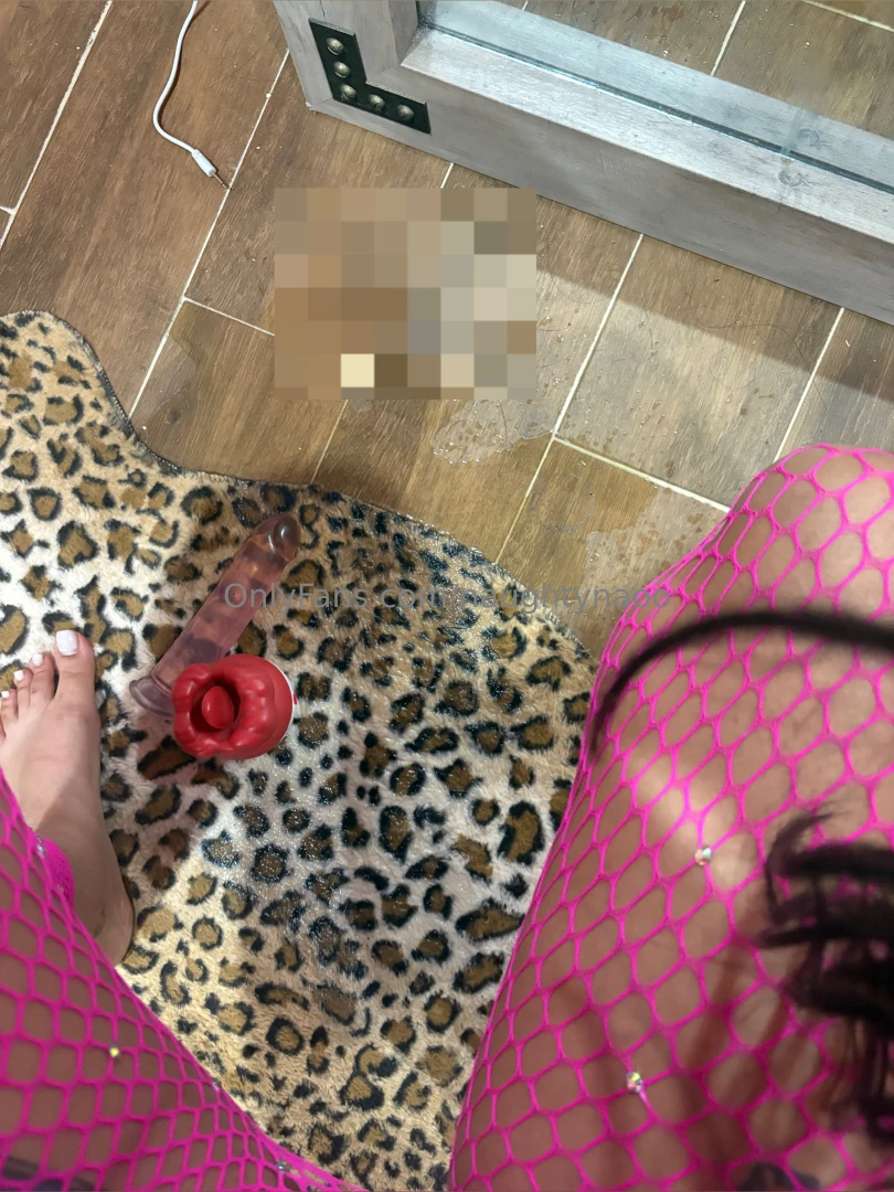 Omggg i just squirted for first time in my lifeeeeee video out late or 