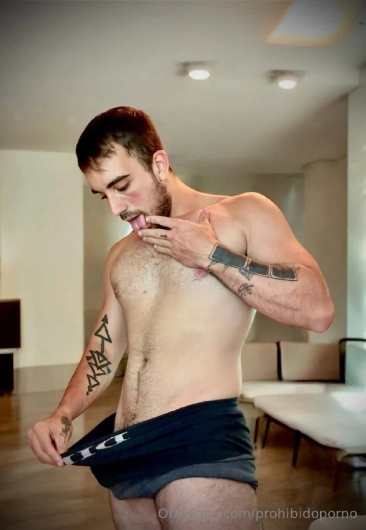 Ripped and horny 23 years old up or down i love sharing my sexuality part 25 