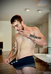 Ripped and horny 23 years old up or down i love sharing my sexuality part 25