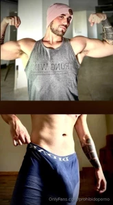 Ripped and horny 23 years old up or down i love sharing my sexuality part 29