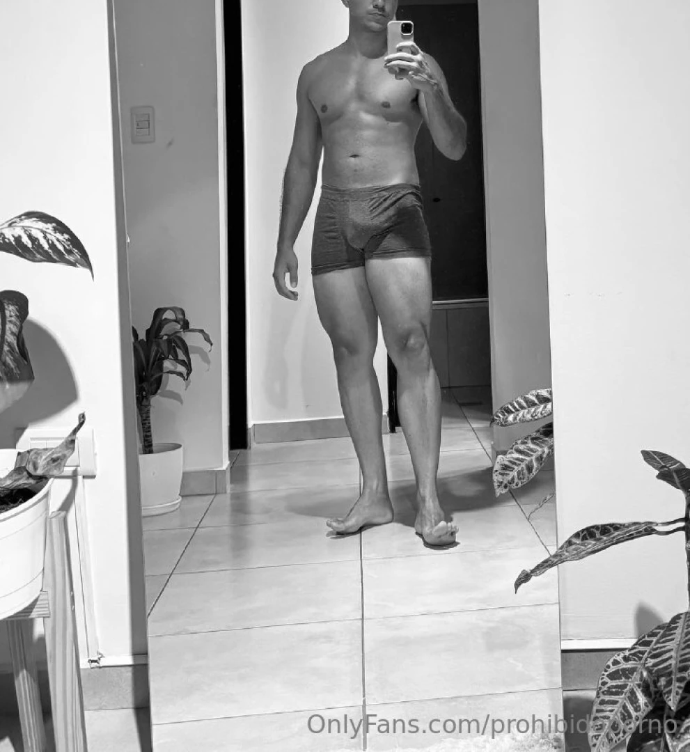 Yourhotboss yourhotboss argentinean bisexual boss personalized photos 