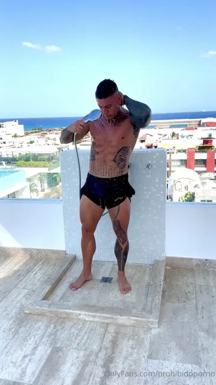 Hey sexy are you ready to play with me 