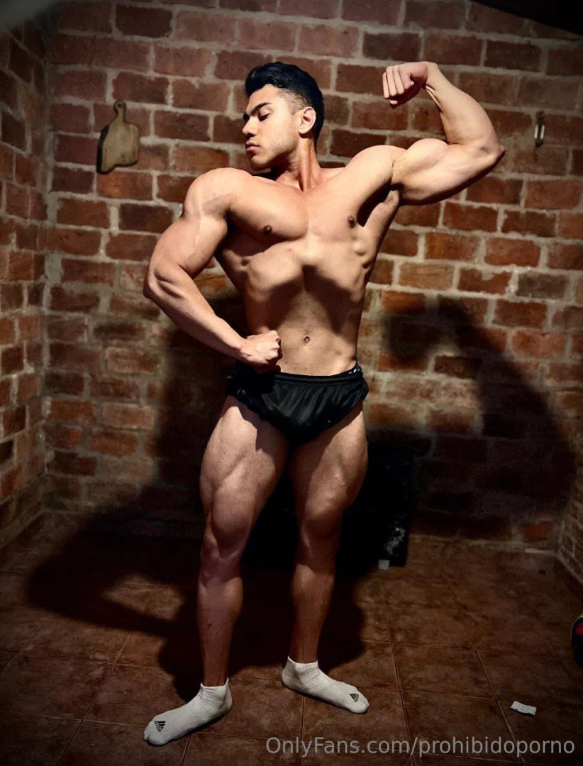 Hello i m mauro_zyzz argentine subscribe now and have a 50 discount on part 28 