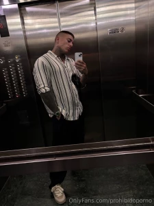 Nude or with t shirts