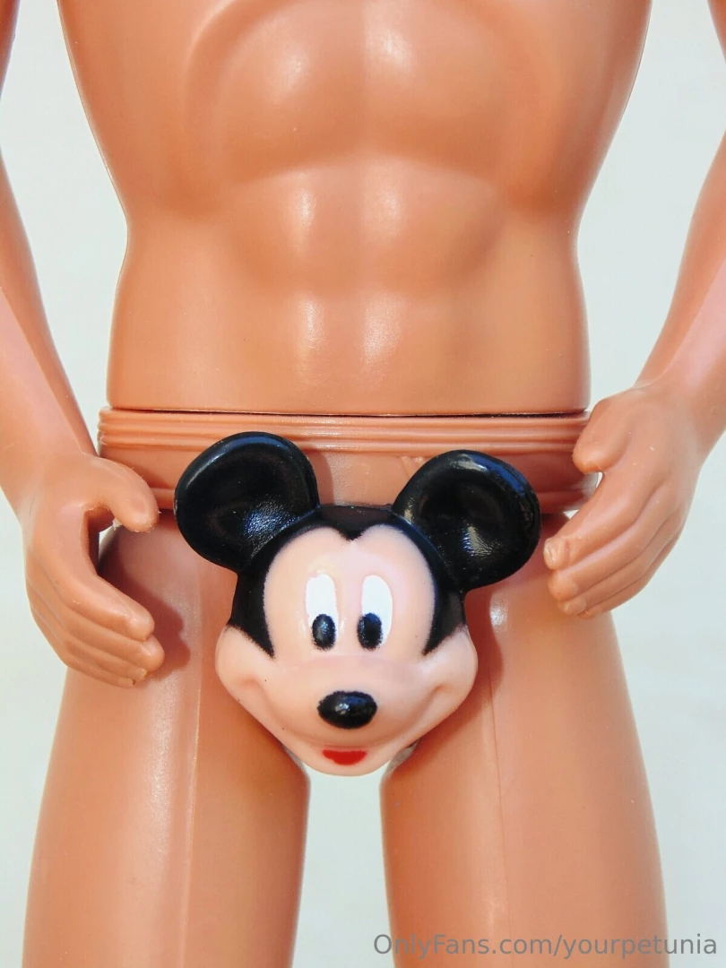 Say hi to my little friend part 1 