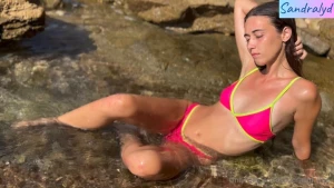 Mermaid rubbing her clit until climax sandralyd is on the beautiful part 1