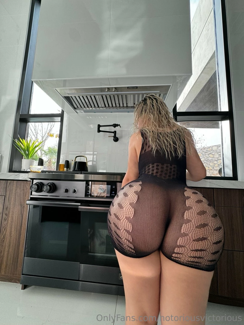 Mami is in the kitchen you hungry 