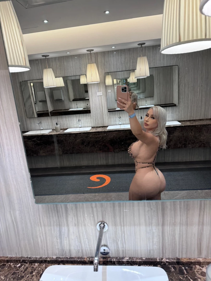 Im spoiling the first 5 fans to dm me right now 