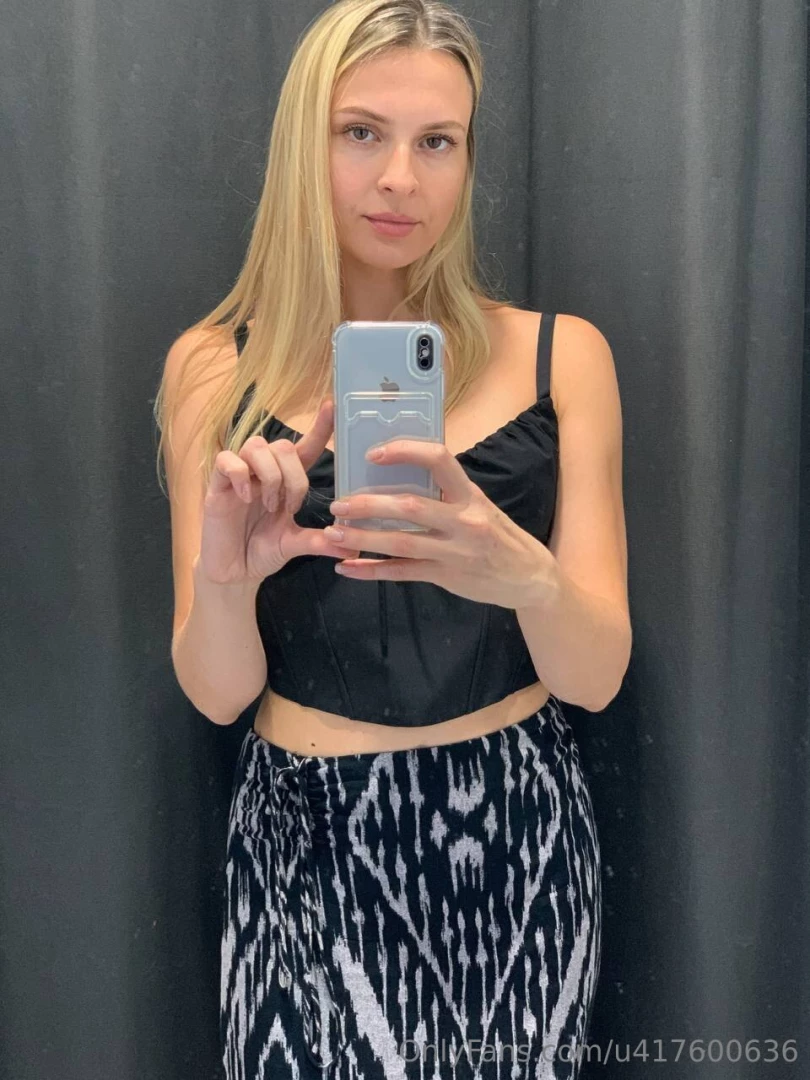 How s the view from the changeroom mirror i bet it s stunning from all 