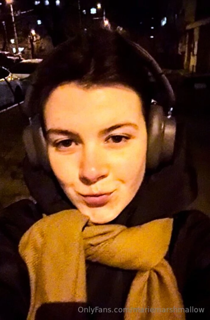 In winter it is better to dress warmly to feel good winter clothes 