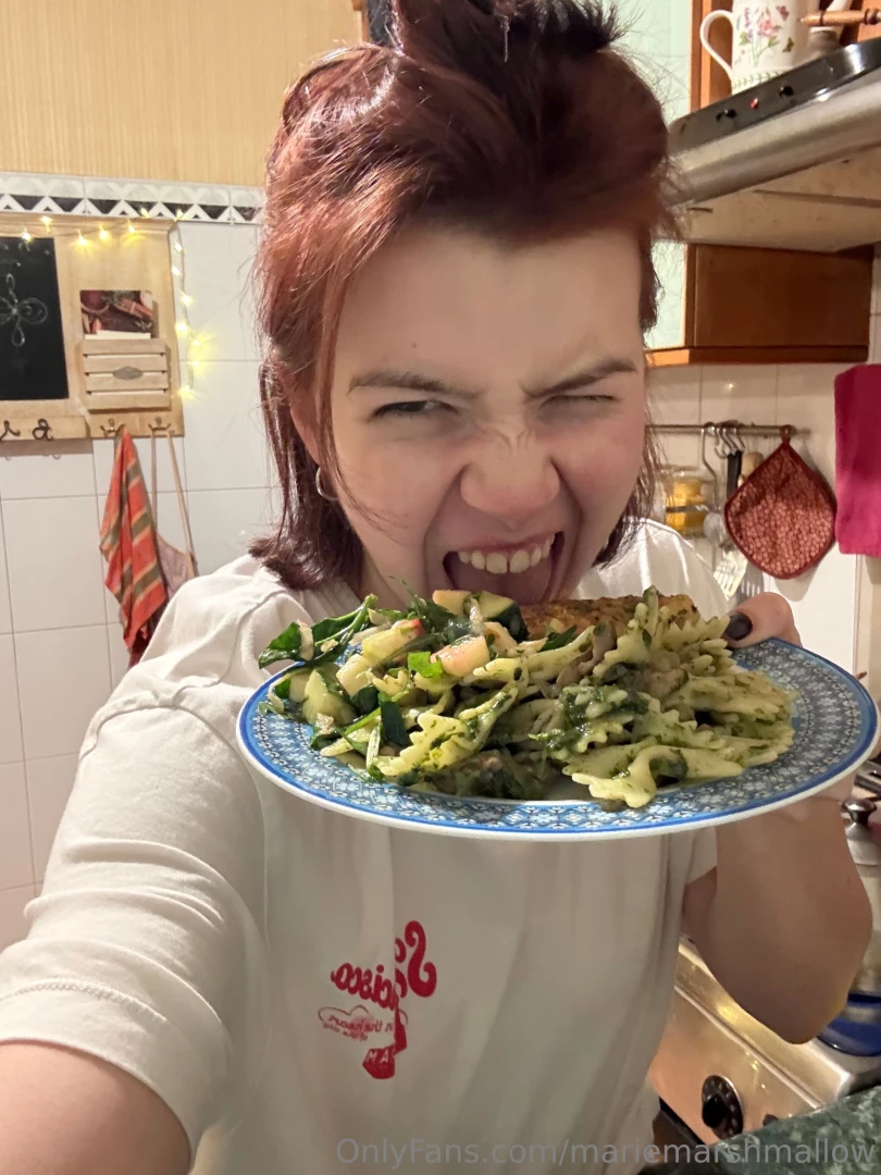 When you cook with soul but still look like a culinary maniac who will 